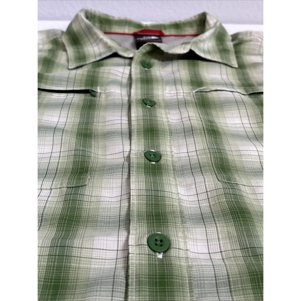 The North Face Men's Large Light Green White Plaid Short Sleeve Button Up Shirt‎